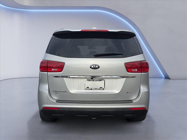 KiaSedona4