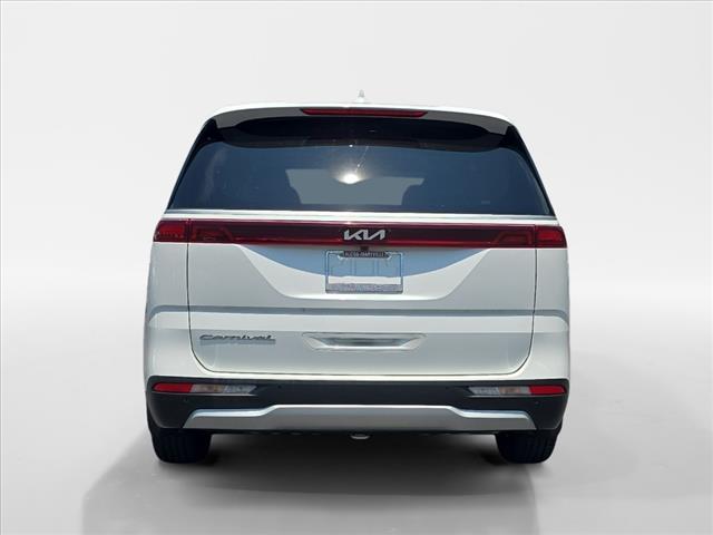 2022 Kia Carnival LX