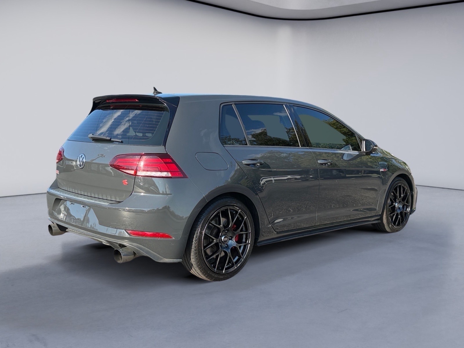 VolkswagenGolf GTI5