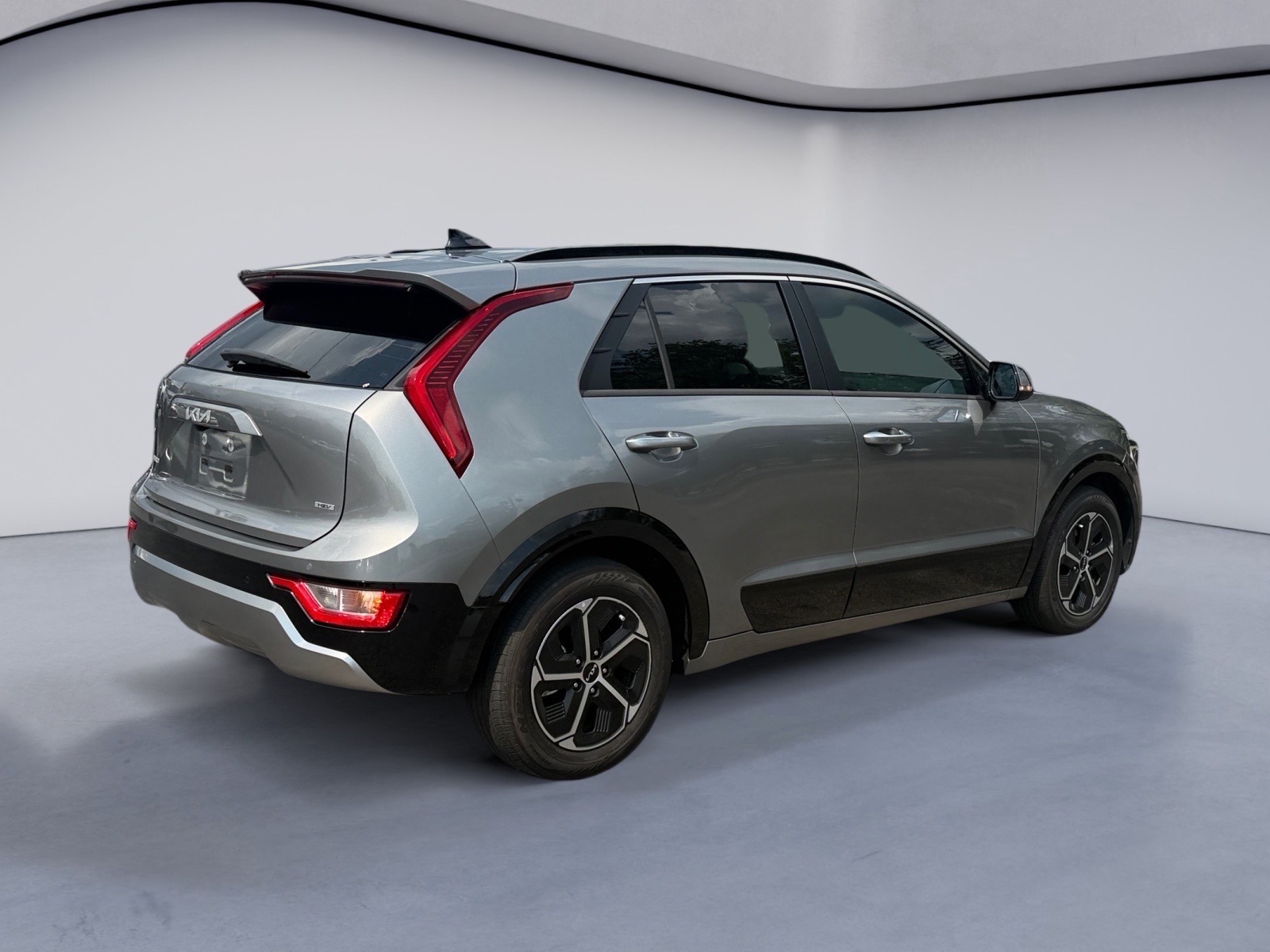 KiaNiro5