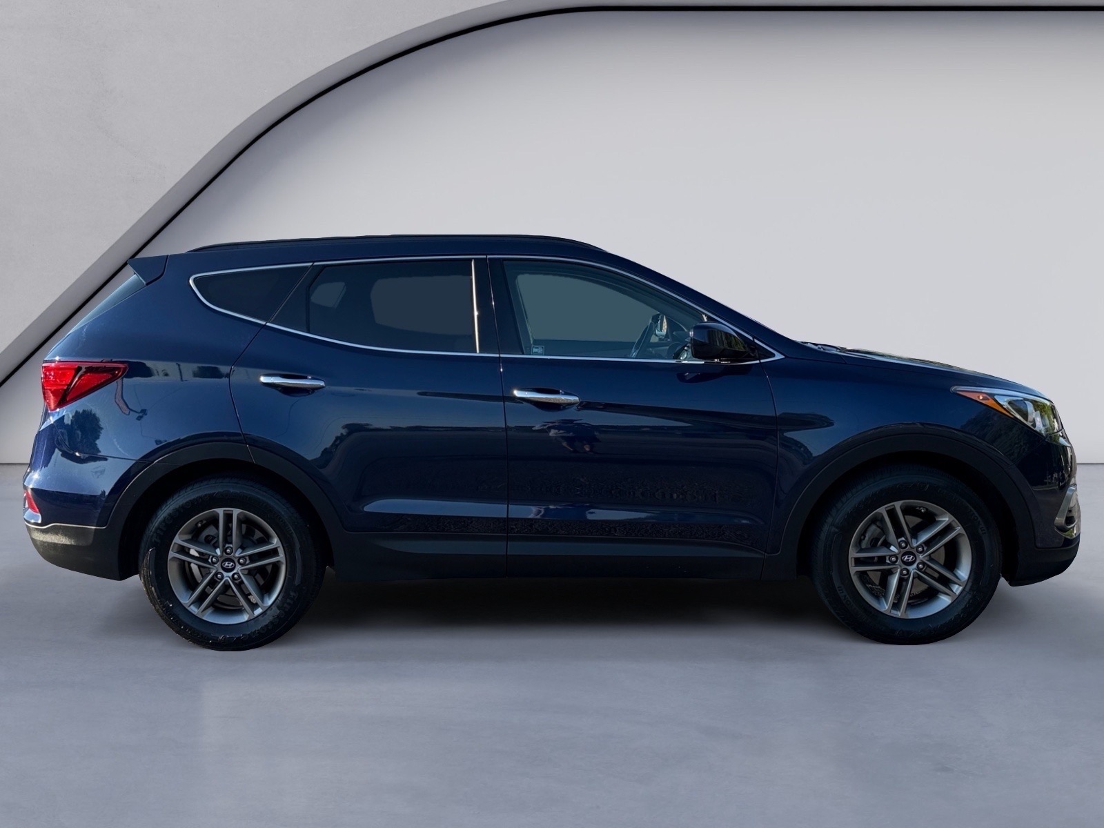 HyundaiSANTA FE Sport6