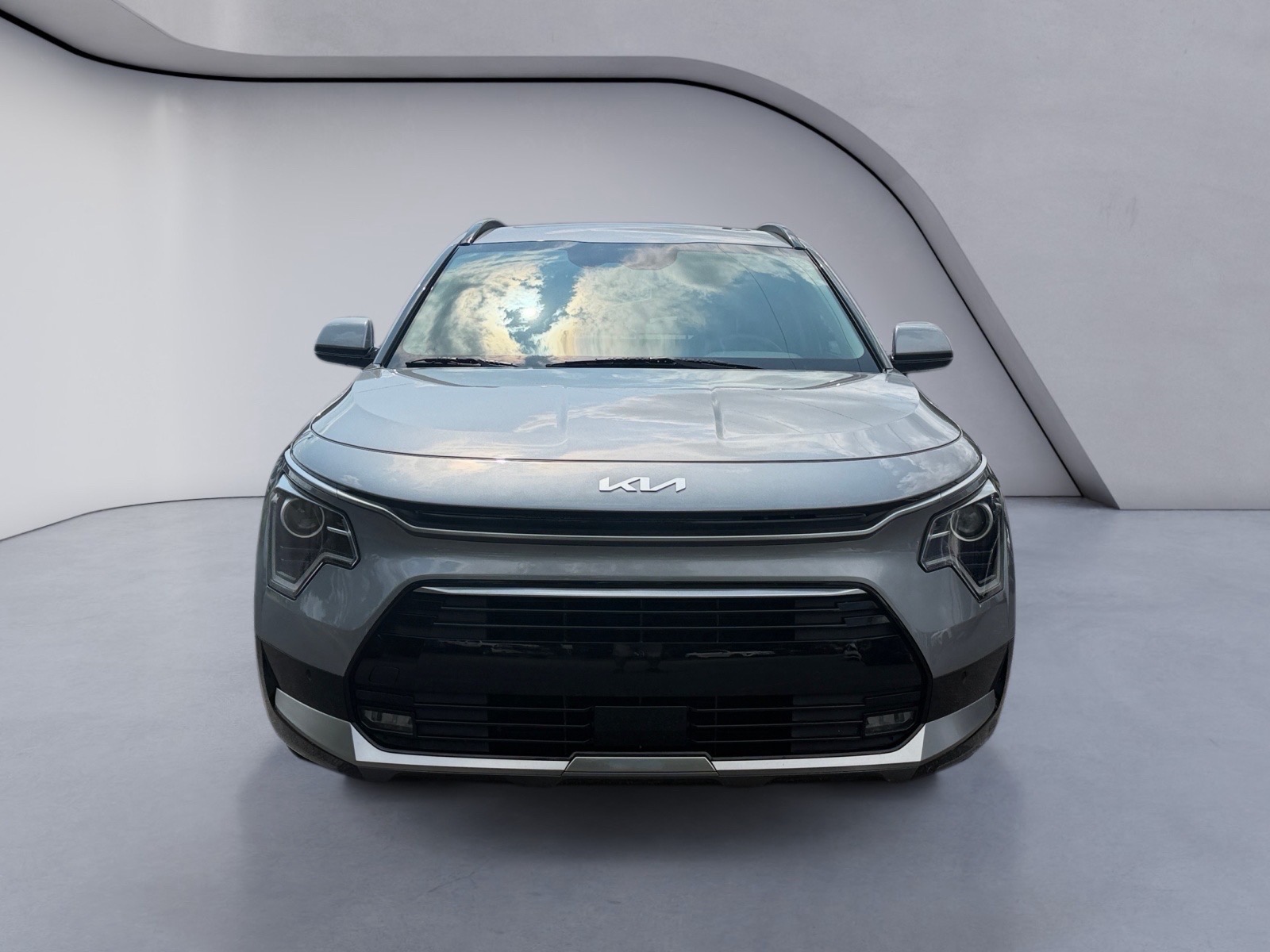 KiaNiro8
