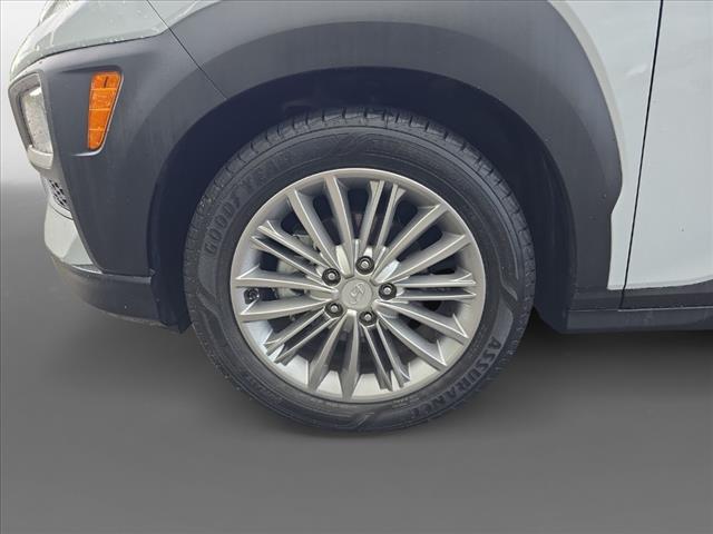 2021 Hyundai KONA SEL Plus