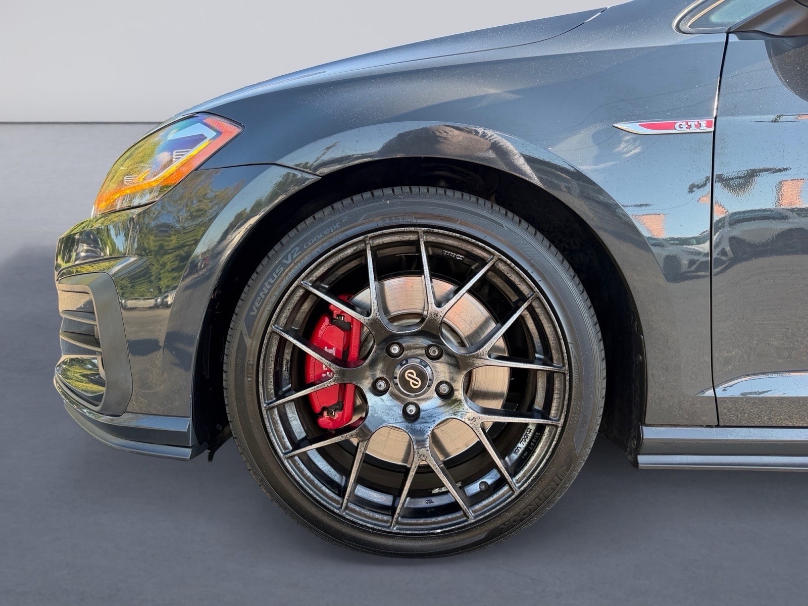 VolkswagenGolf GTI9