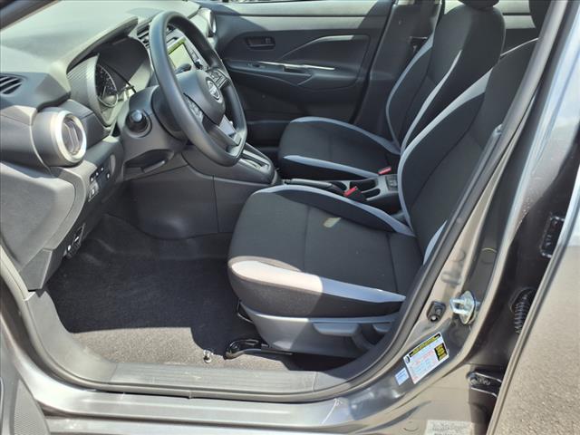 2025 Nissan Versa 1.6 S - Photo 10