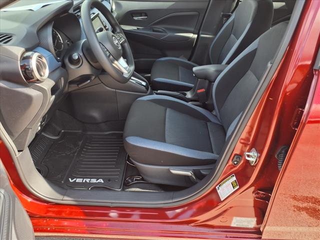 2025 Nissan Versa 1.6 SV - Photo 10