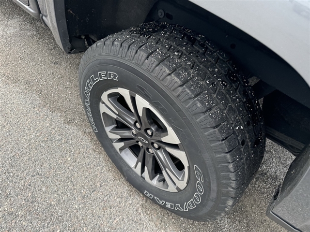 2022 Chevrolet Colorado Z71 - Photo 11