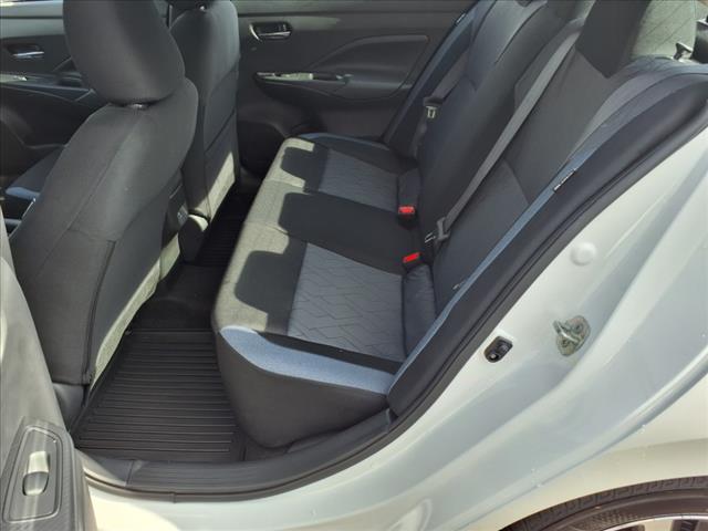2025 Nissan Versa 1.6 SV - Photo 11