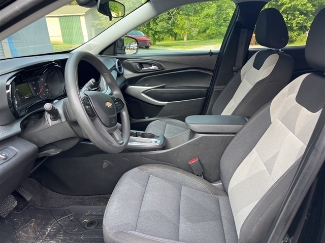 2024 Chevrolet Trax LS - Photo 11