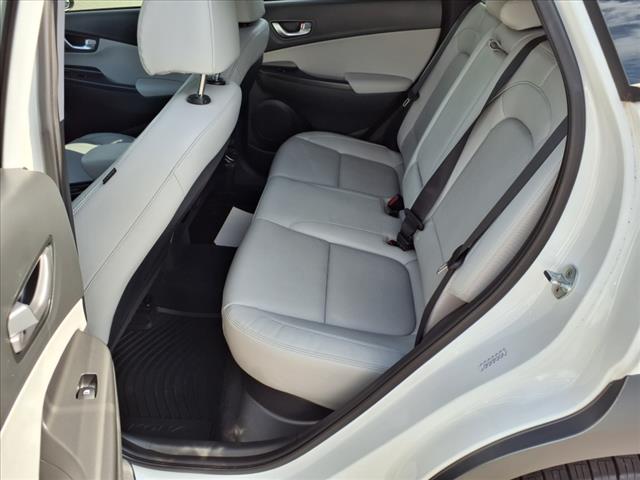 2022 Hyundai KONA Limited - Photo 11