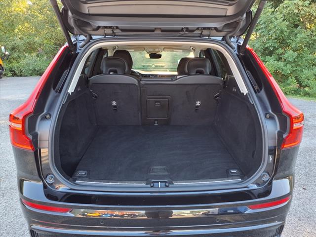 2023 Volvo XC60 B5 Plus Dark Theme - Photo 12