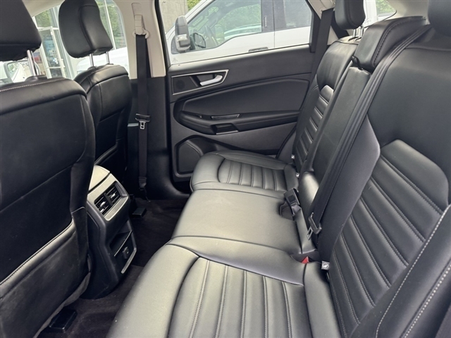 2020 Ford Edge SEL - Photo 13