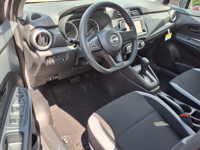 2025 Nissan Versa 1.6 S - Photo 13
