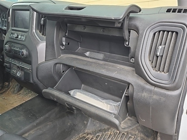 2024 Chevrolet Silverado 3500HD Work Truck WT 177 WB 4WD CREW FLATBED - Photo 14