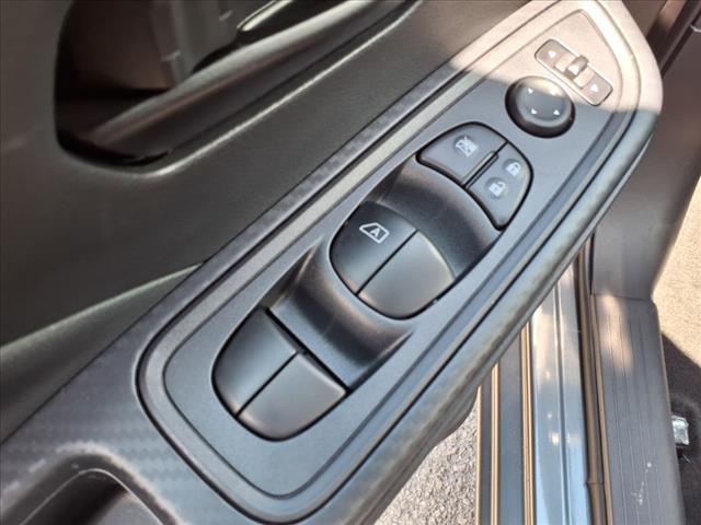 2025 Nissan Versa 1.6 S - Photo 14
