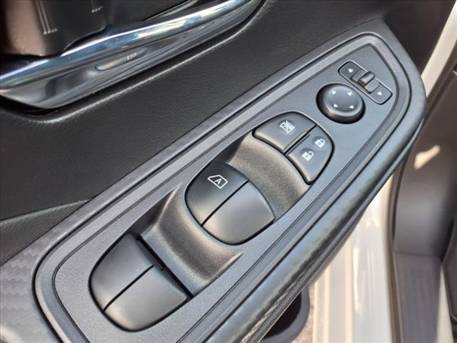 2025 Nissan Versa 1.6 SV - Photo 14