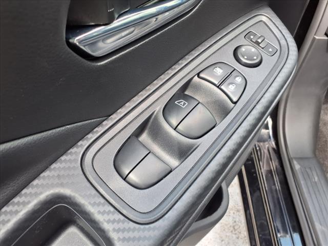 2025 Nissan Versa 1.6 SV - Photo 14