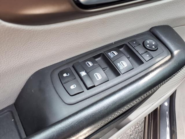 2022 Chrysler Voyager LX - Photo 15