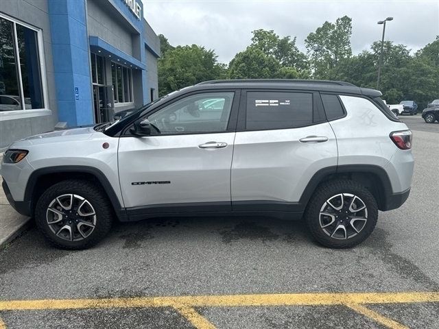 2024 Jeep Compass Trailhawk 4WD - Photo 15