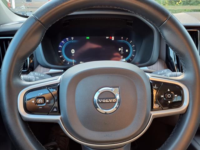 2023 Volvo XC60 B5 Plus Dark Theme - Photo 16