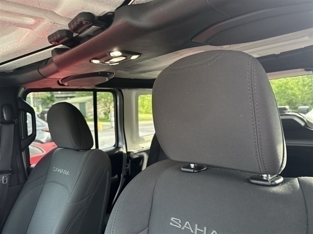 2021 Jeep Wrangler Unlimited Unlimited Sahara - Photo 17