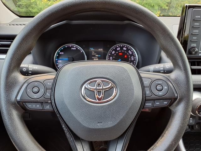 2021 Toyota RAV4 Hybrid LE - Photo 17