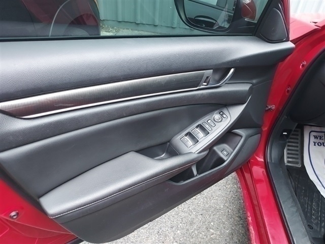 2019 Honda Accord Sport 2.0T - Photo 18