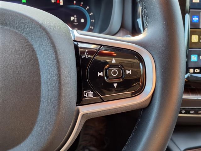 2023 Volvo XC60 B5 Plus Dark Theme - Photo 18
