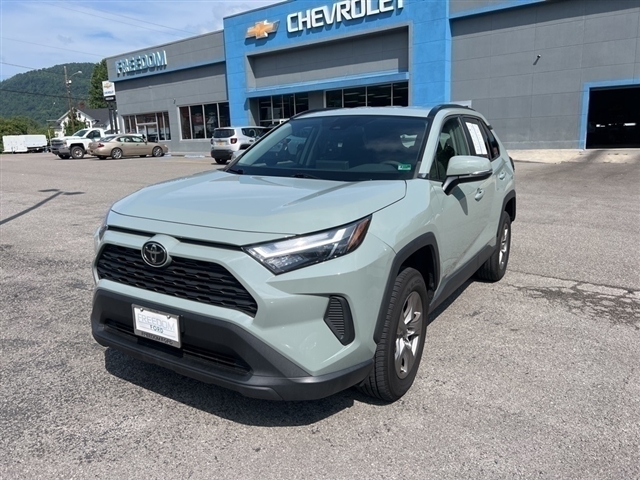 2022 Toyota RAV4 XLE - Photo 1