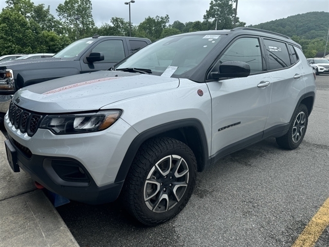 2024 Jeep Compass Trailhawk 4WD - Photo 1