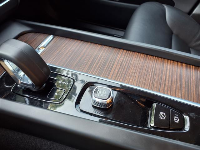 2023 Volvo XC60 B5 Plus Dark Theme - Photo 21