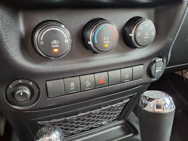 2018 Jeep Wrangler JK Unlimited Unlimited Sahara - Photo 22