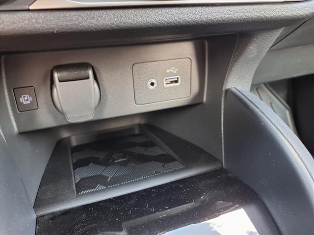 2025 Nissan Versa 1.6 SV - Photo 23