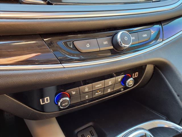 2019 Buick Enclave Essence AWD - Photo 23