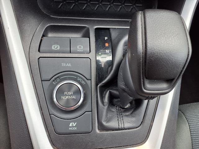 2021 Toyota RAV4 Hybrid LE - Photo 24