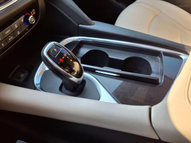 2019 Buick Enclave Essence AWD - Photo 24