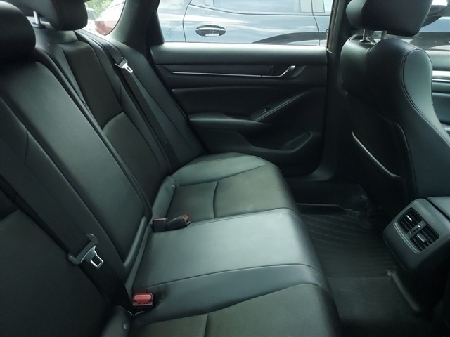 2019 Honda Accord Sport 2.0T - Photo 25