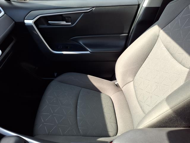 2023 Toyota RAV4 XLE - Photo 25