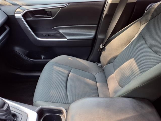 2021 Toyota RAV4 Hybrid LE - Photo 25