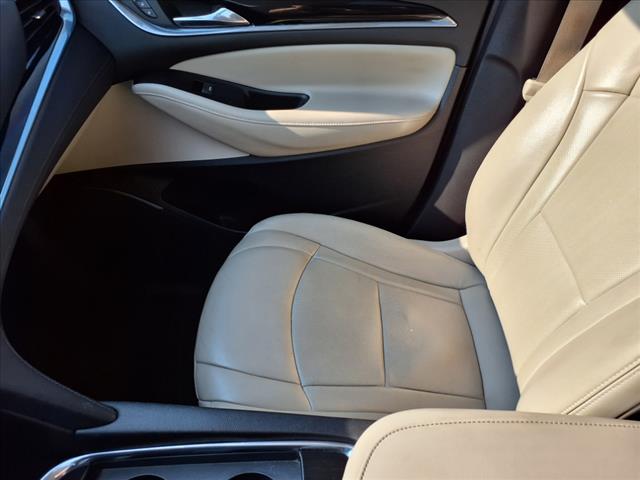 2019 Buick Enclave Essence AWD - Photo 25