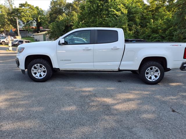 2022 Chevrolet Colorado LT 4WD CREW CAB - Photo 2