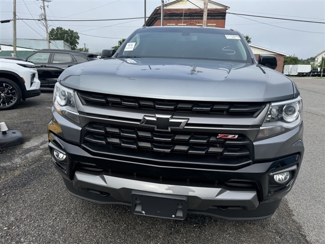 2022 Chevrolet Colorado Z71 - Photo 2