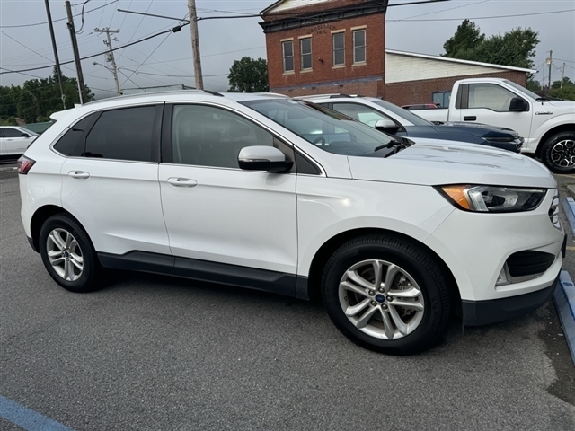 2020 Ford Edge SEL - Photo 2