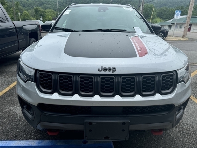 2024 Jeep Compass Trailhawk 4WD - Photo 2