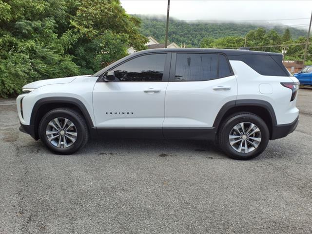 2025 Chevrolet Equinox LT - Photo 2