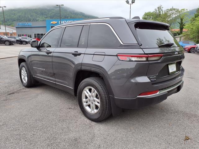 2022 Jeep Grand Cherokee Laredo 4WD - Photo 3