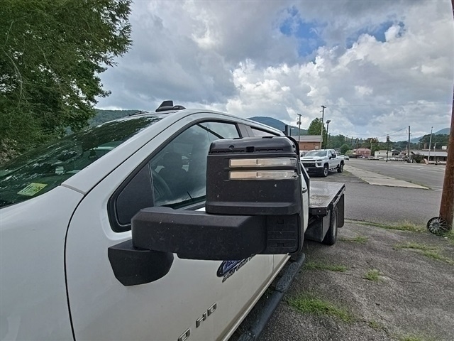 2024 Chevrolet Silverado 3500HD Work Truck WT 177 WB 4WD CREW FLATBED - Photo 3