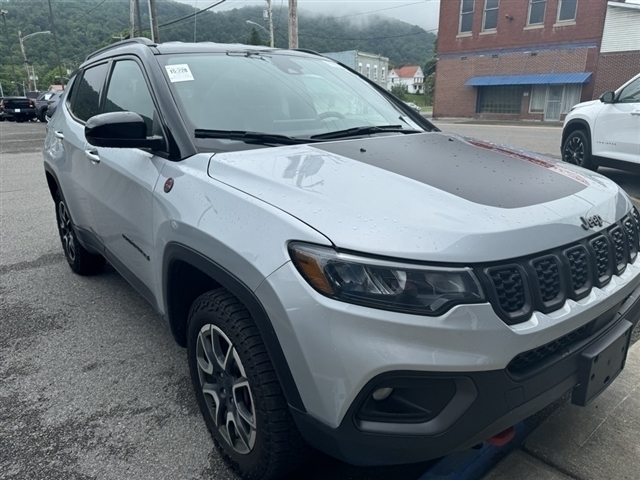 2024 Jeep Compass Trailhawk 4WD - Photo 3