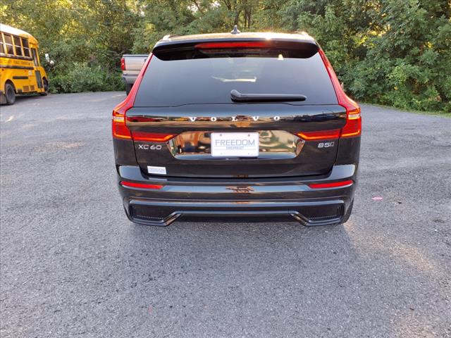 2023 Volvo XC60 B5 Plus Dark Theme - Photo 4