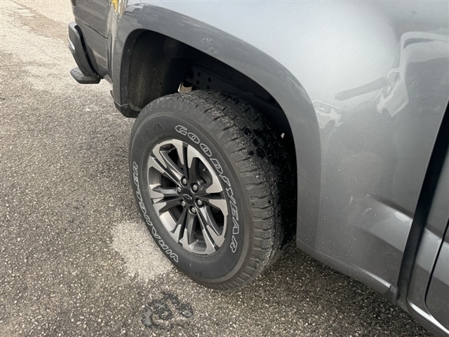 2022 Chevrolet Colorado Z71 - Photo 5